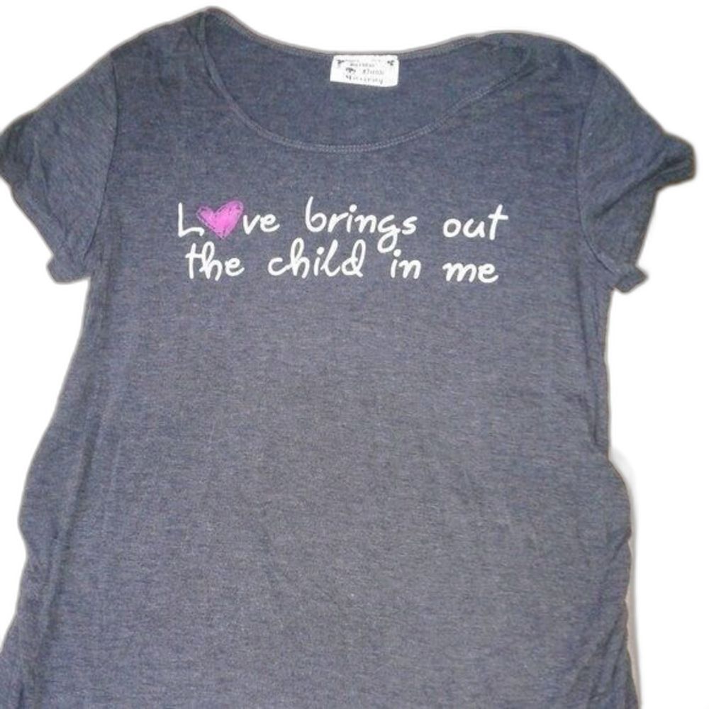 Kristin Nicole Maternity T-Shirt "Love Brings Out the Child In Me" Soft Size M